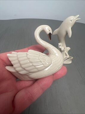 Set of 2 🦢Lenox porcelain Y2K Swan card holder-wedding topper & Dolphin figurine